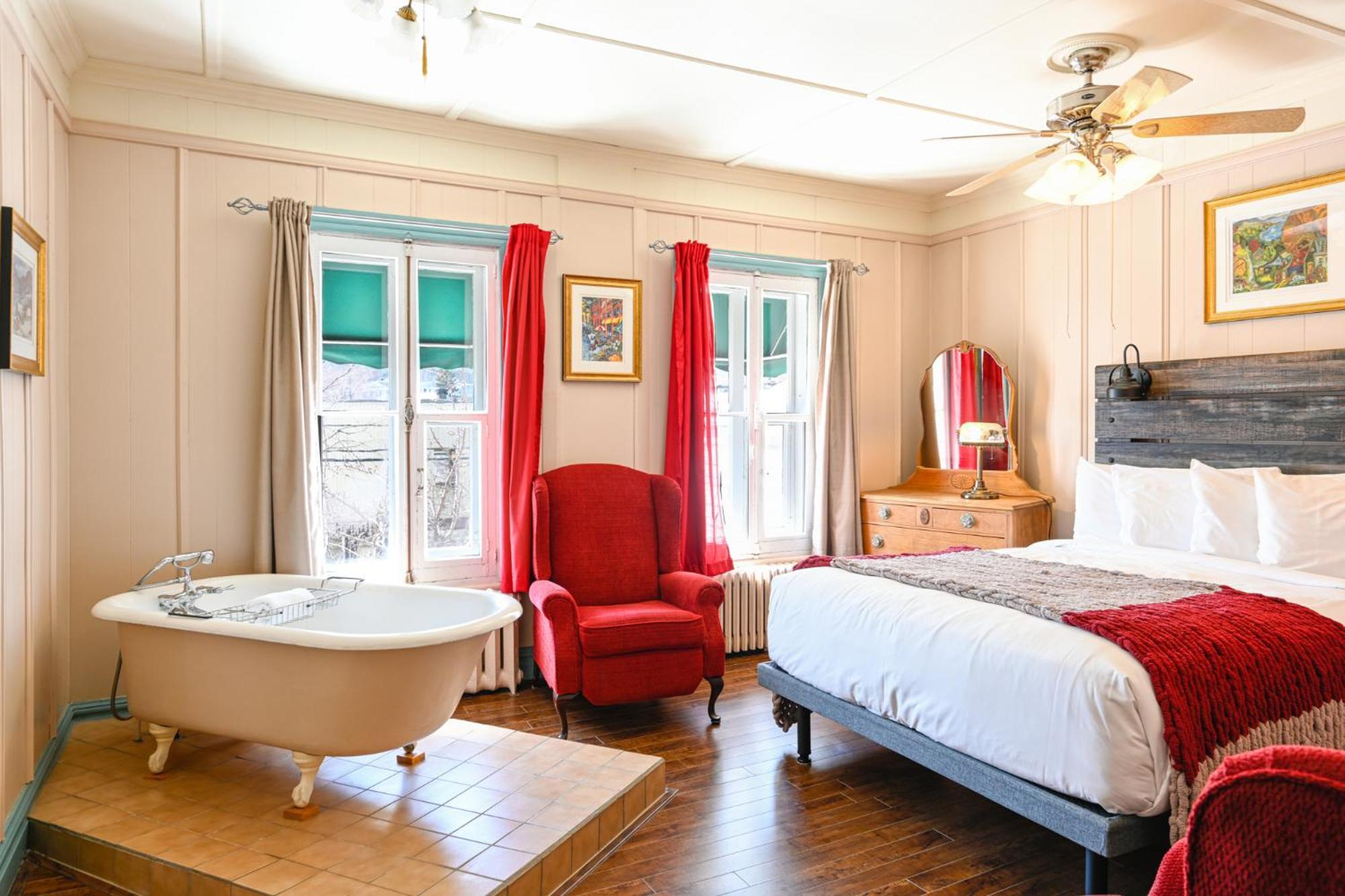 Hotel-Auberge La Grande Maison Et Spa بيه سان بول المظهر الخارجي الصورة